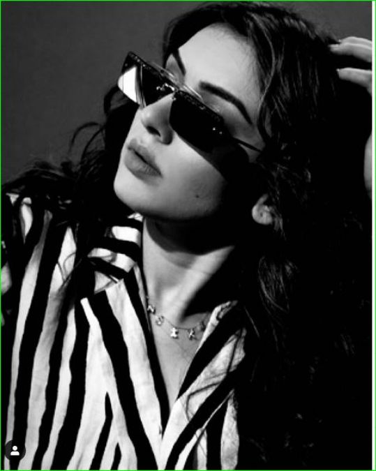 Hansika Motwani looks amazing in black and white photo, check it out here