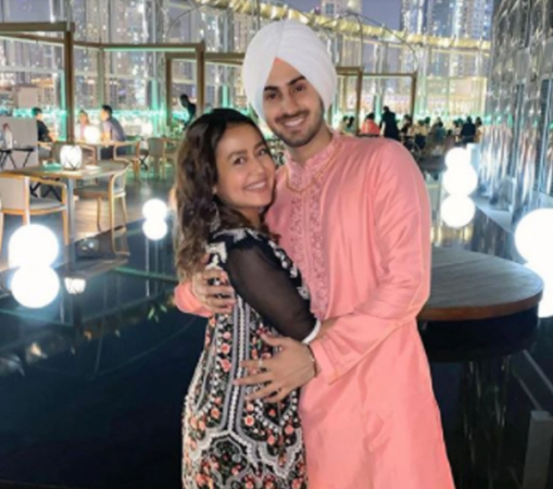 Neha Kakkar celebrates her first Diwali after marriage with Rohanpreet Singh