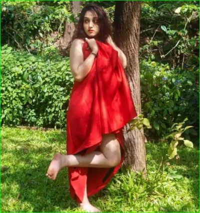 Aamir Khan's daughter get a photoshoot done in the forest wrapped in a sheet