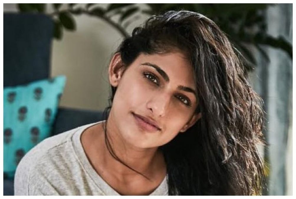 Sacred Games fame Kubbra Sait 's hot photos go viral, Fans get amazed