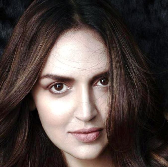 Esha Deol flaunts tattoo under waist, fans said...