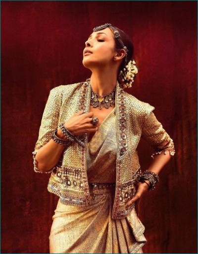 Malaika Arora Flaunts Oxide Jewellery In Indo Western Style
