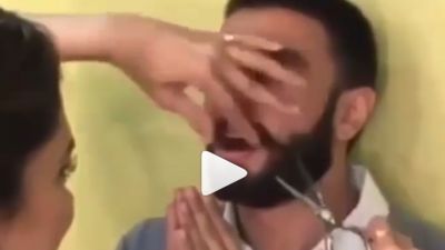 Video : शादी के बाद ही दीपिका ने काट दी अपने पति की मूंछे