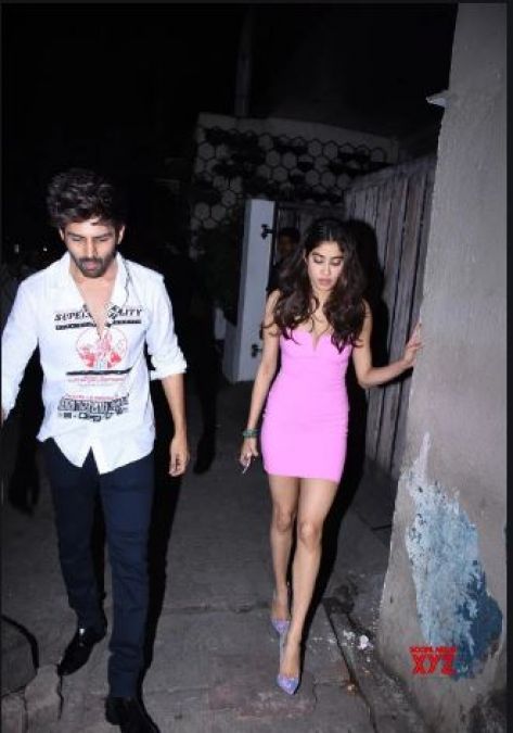 This actress was seen with Kartik Aryan, Sara was not on her birthday