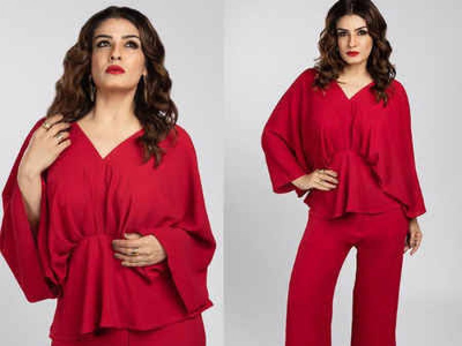 Raveena Tandon's glamorous look setting fire on social media