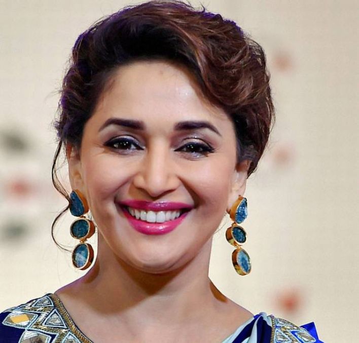 Madhuri Dixit mesmerized fans by playing guitar, husband's style made the video viral