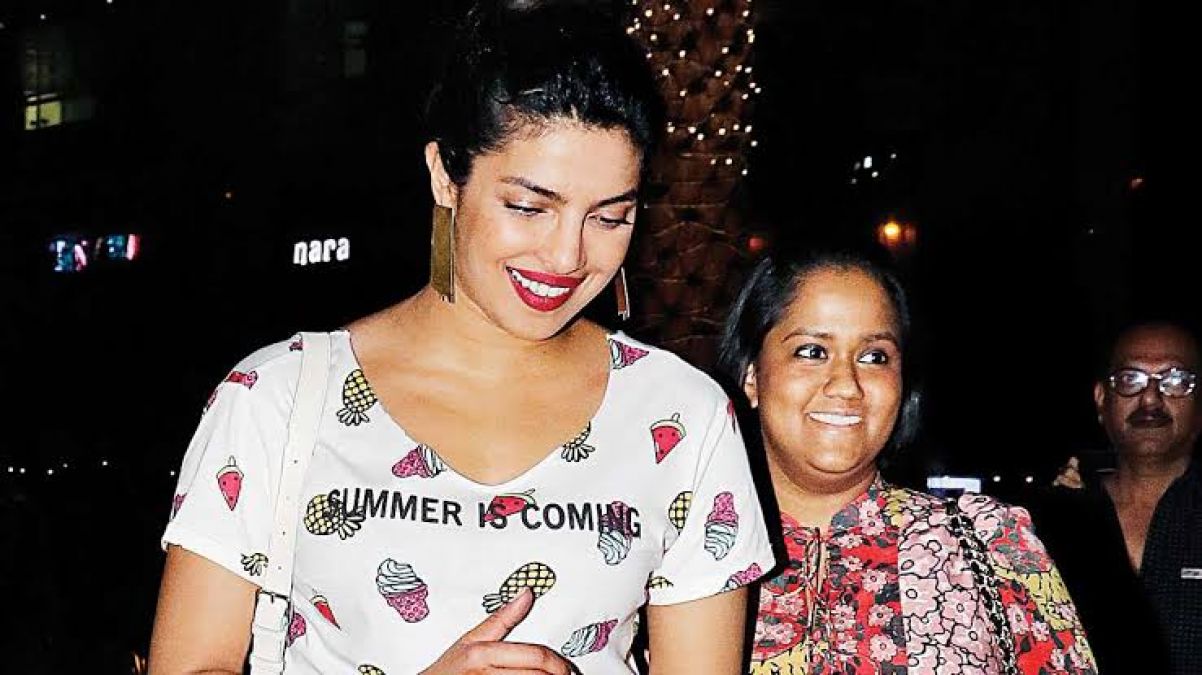 Priyanka was seen partying with Arpita Khan, see photos