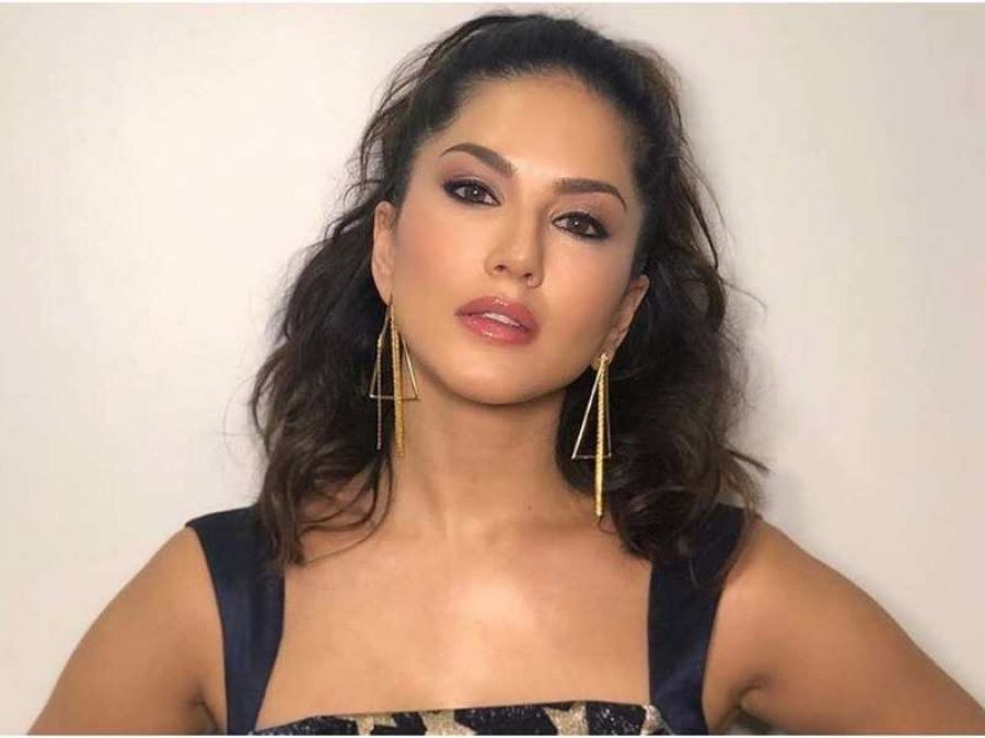 Sunny Leone shared pictures from her vacation in Dubai