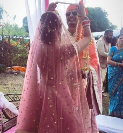 मिर्जापुर के रॉबिन ने गर्लफ्रेंड संग लिए सात फेरे, शेयर की ये शानदार तस्वीरें