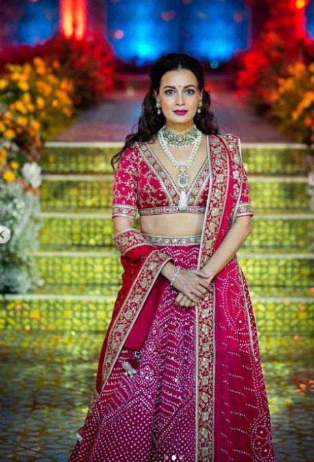 Dia Mirza looked gorgeous wearing a lehenga worth Rs 3,04,000