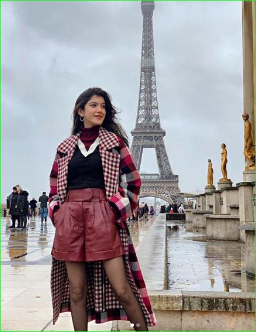 Shanaya Kapoor arrives in Paris to attend fashion event, father shares photos