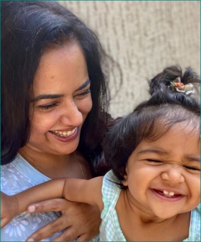 Sameera Reddy reveals a big secret by sharing an old picture