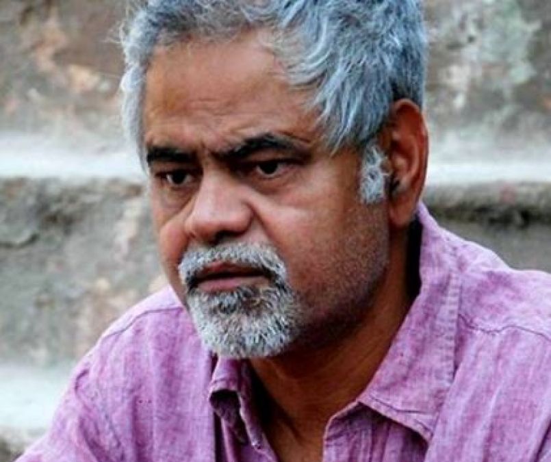 Actor Sanjay Mishra seen on the seat of attendant in the train, said this to IRCTC