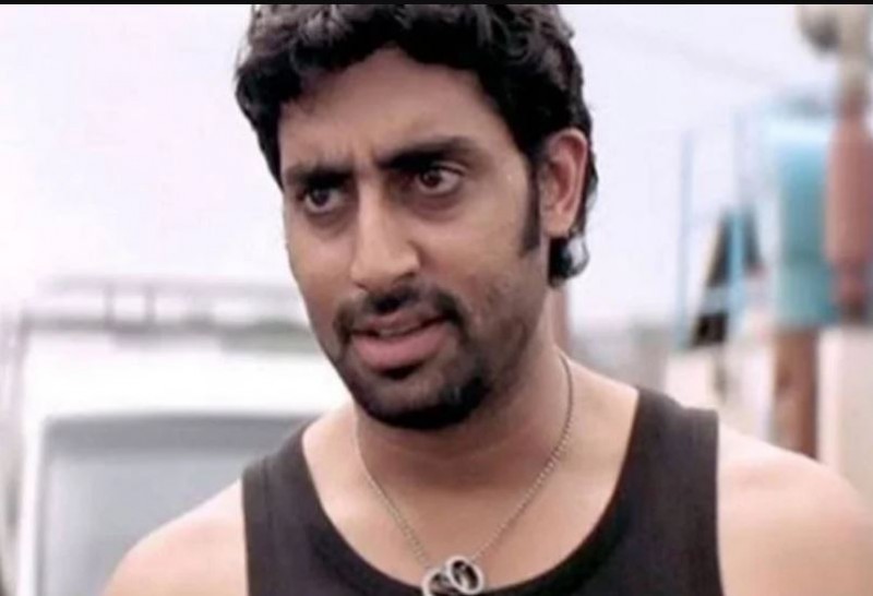 Abhishek's epic reply to the user who asked  'hash hai kya?'