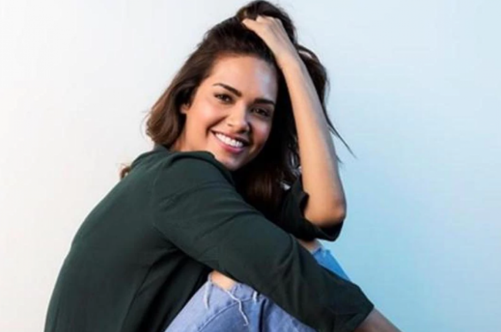 This look of Esha Gupta wins hearts of fans, check out pics here