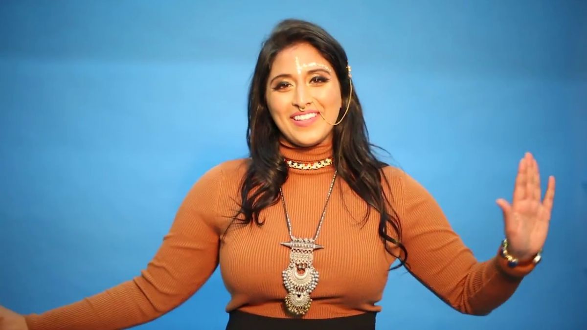 Rapper Raja Kumari opened her coat's buttons, know what happened later