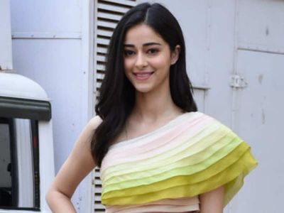 Ananya Panday wears such small dress users said- Why are you doing a favor by wearing clothes...