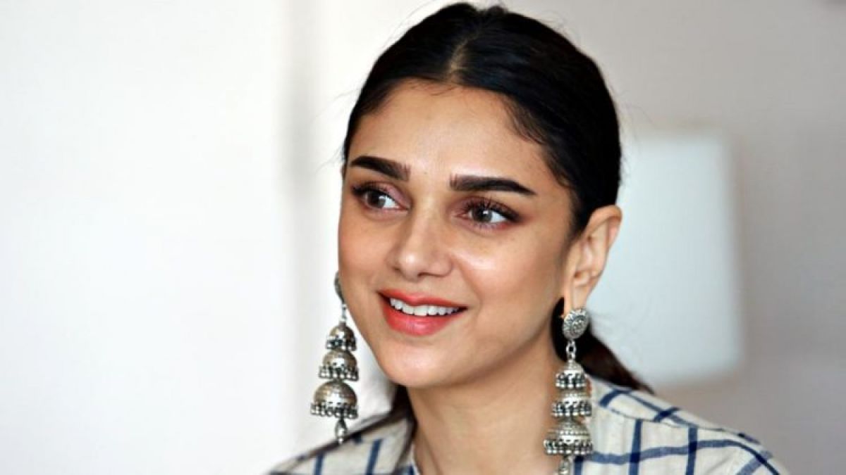 Aditi Rao Hydari sets the ramp on fire, video goes viral