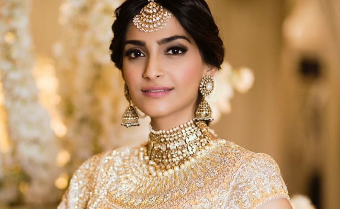 Sonam K Ahuja looks flawless as she strikes a pose in a floral saree, see photos here