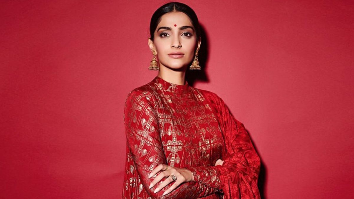Sonam K Ahuja looks flawless as she strikes a pose in a floral saree, see photos here