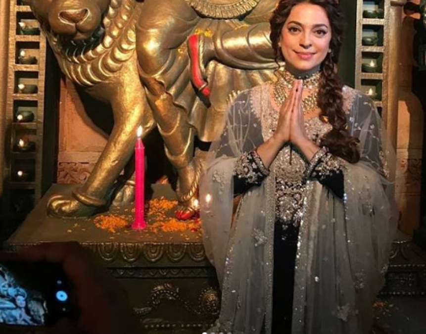 Bollywood actresses celebrating Durga Pooja, Sushmita, Juhi seen in a great look