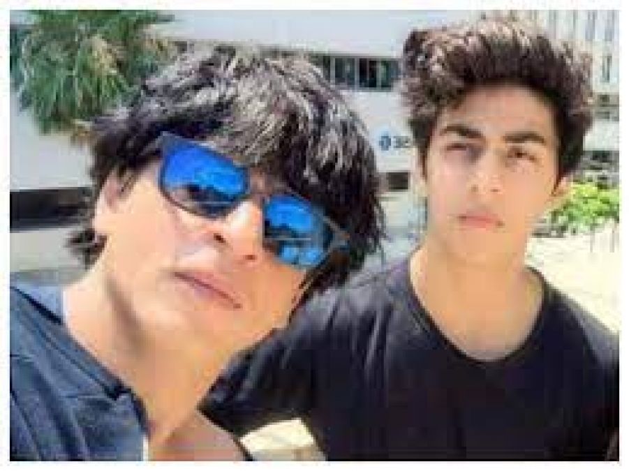 'Please don't come to my house...', team Shah Rukh appeals to Bollywood celebs after Aryan's arrest