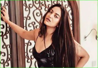 Sonakshi's selfies with pet Bronze will make you go aww, check out cute pic here