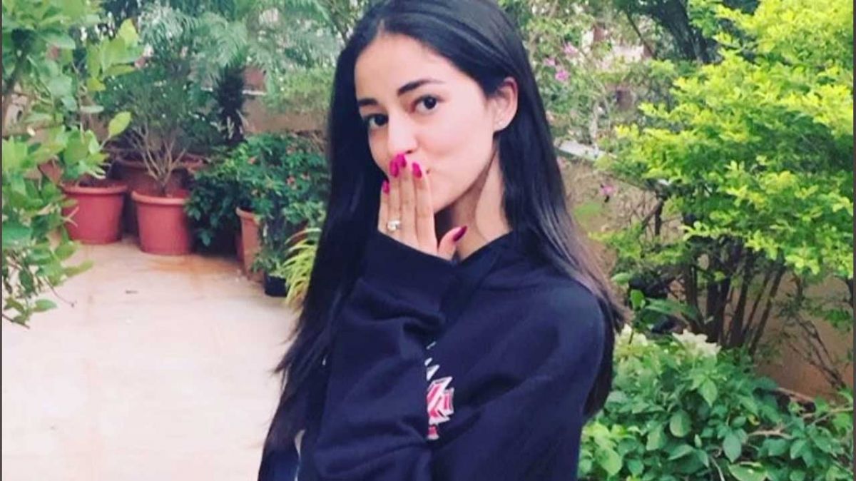 Ananya Pandey's sexy avatar wins everyone hearts, check out pic here