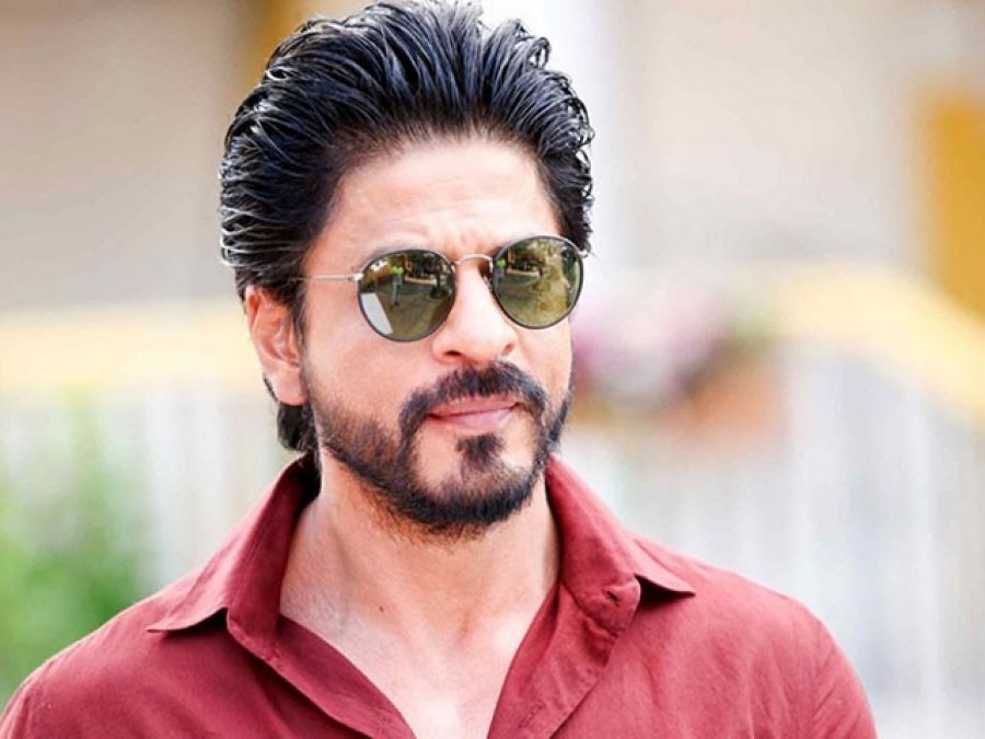 From fans to Bollywood stars, everyone made Shah Rukh's birthday special like this