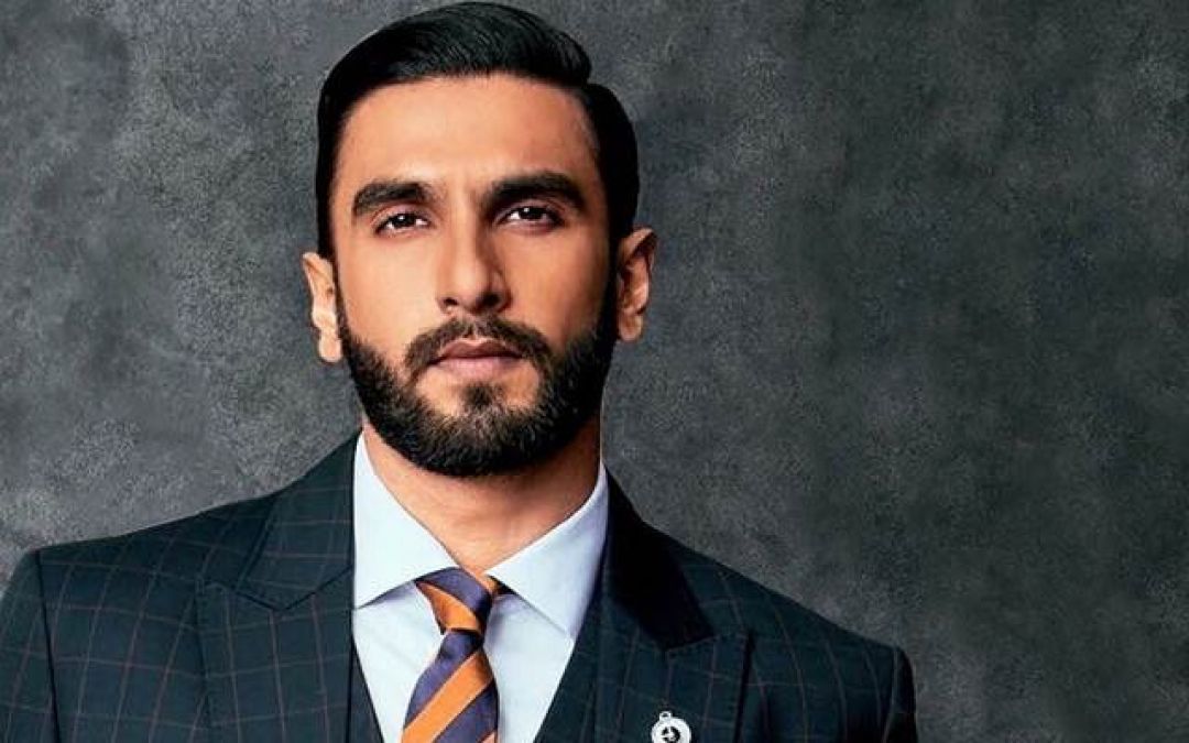 Bollywood actor Ranveer Singh started crying bitterly, know what was the reason