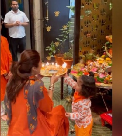 VIDEO: Shilpa performs Durga Puja with son and daughter, raj kundra not seen