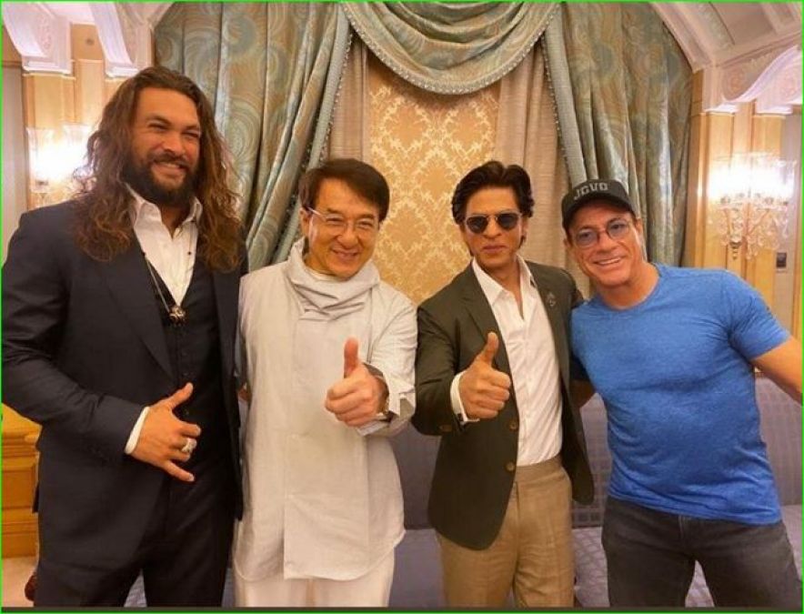 Shahrukh Khan shares a beautiful picture with his heroes