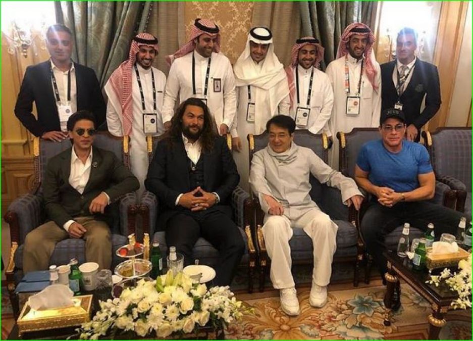 Shahrukh Khan shares a beautiful picture with his heroes