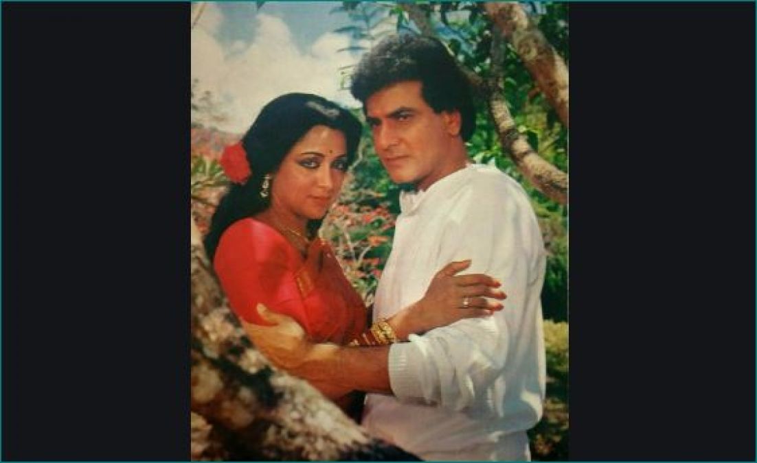 Hema Malini and Dharmendra's marriage story is no less than Bollywood movie