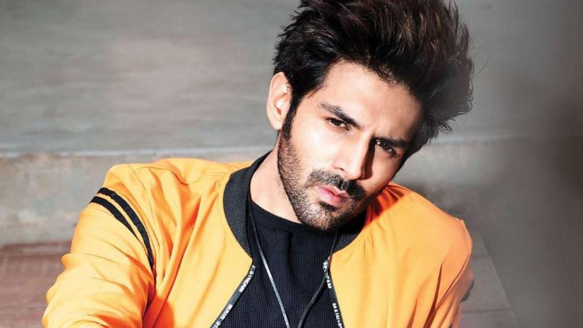 Kartik Aaryan's First Looks From Pati Patni Aur Woh Revealed, Check It Out Here