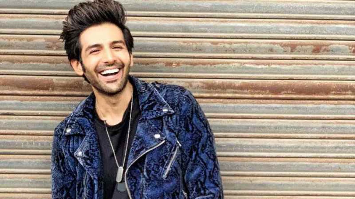 Kartik Aaryan's First Looks From Pati Patni Aur Woh Revealed, Check It Out Here