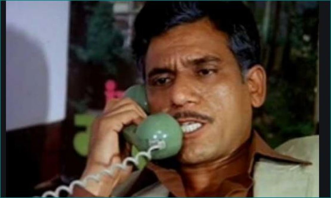 Om Puri used to work at tea stalls before entering Bollywood