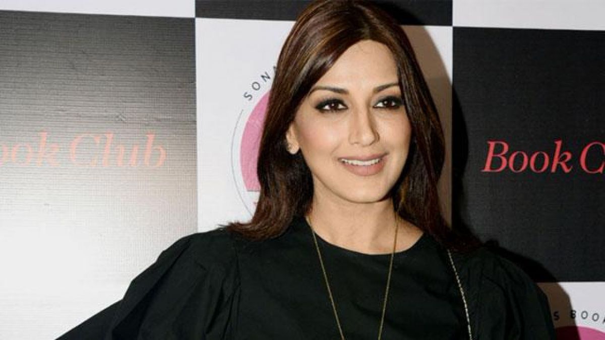 Sonali Bendre celebrates Karva Chauth, shares a charming picture on Instagram