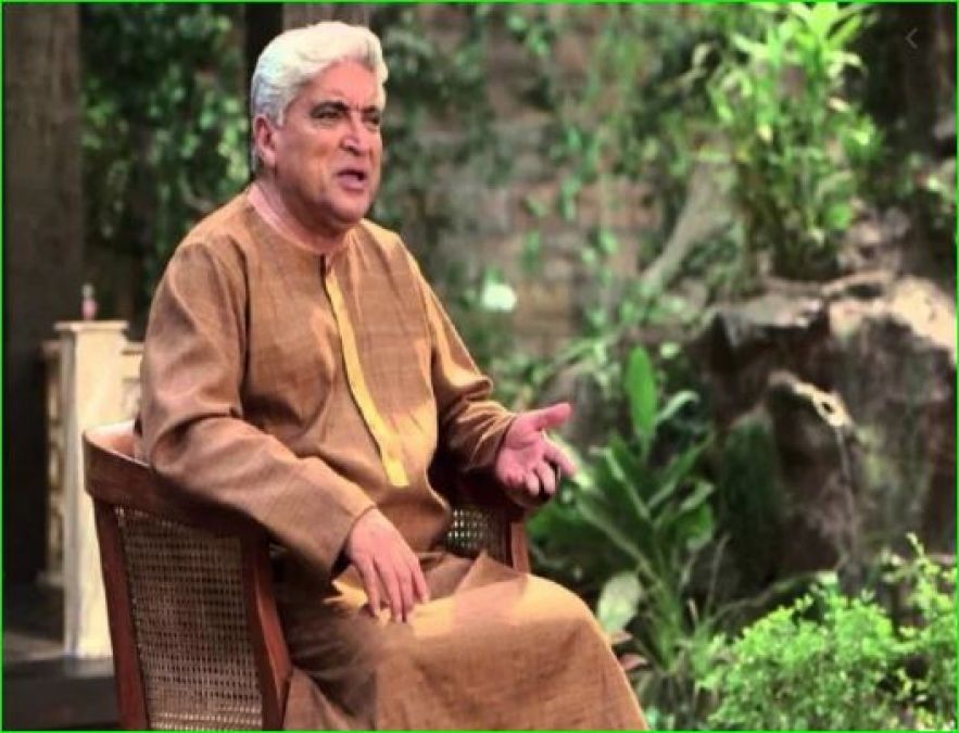 Javed Akhtar trolled for sharing old news, people said- 