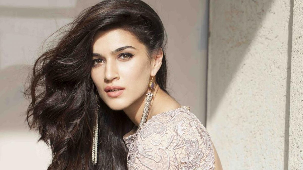 Kriti Sanon shares a very stylish photo, see her amazing pic!