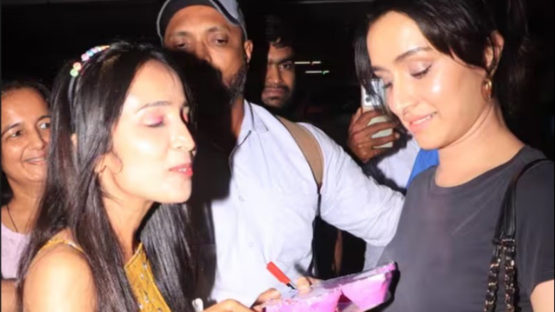 Shraddha Kapoor's fan showers love on her, gives lots of gifts