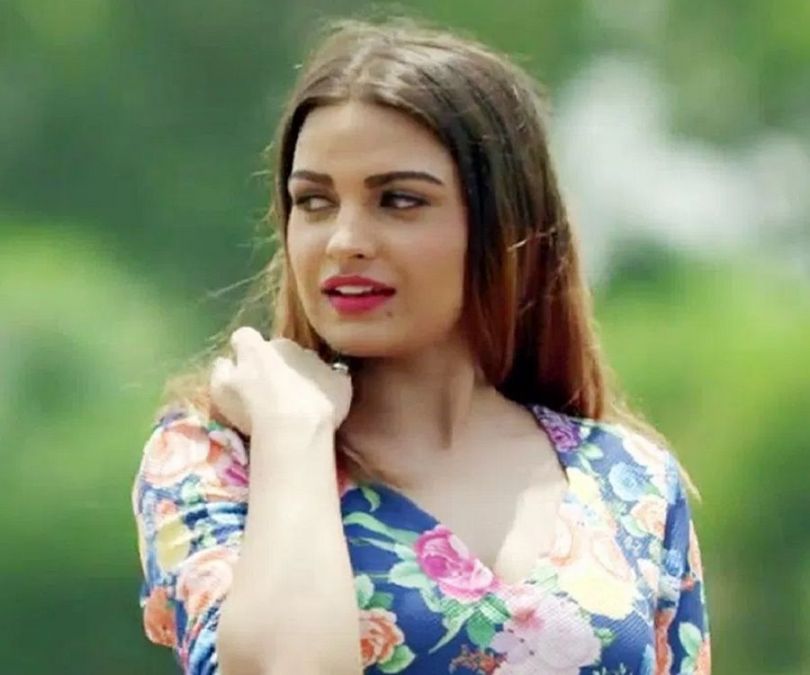 Sexy video of Himanshi Khurana came in front, watch the video here!