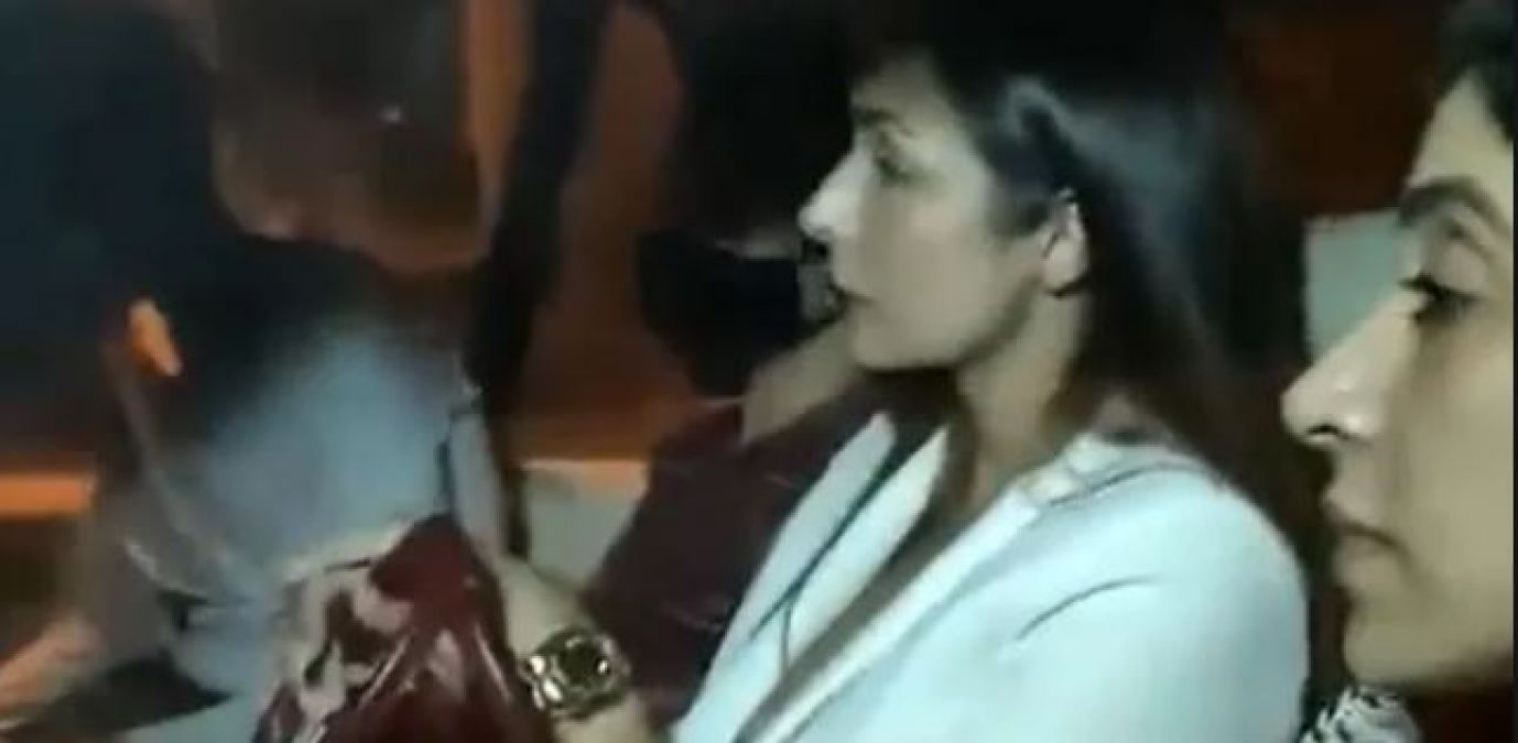 Malaika arrived to meet Shah Rukh as soon as Aryan gets bail