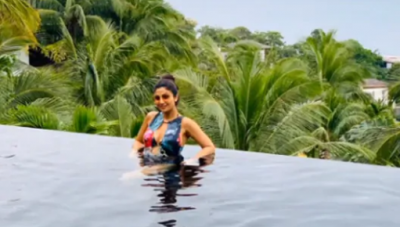 Shilpa Shetty had fun in the pool, gave training to son Viaan