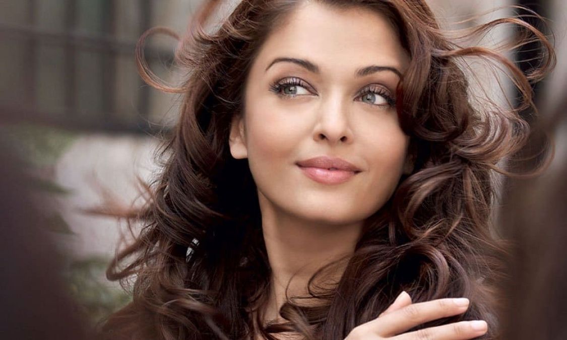 Aishwarya Rai showed her beauty in a white gown, even today there is no match!