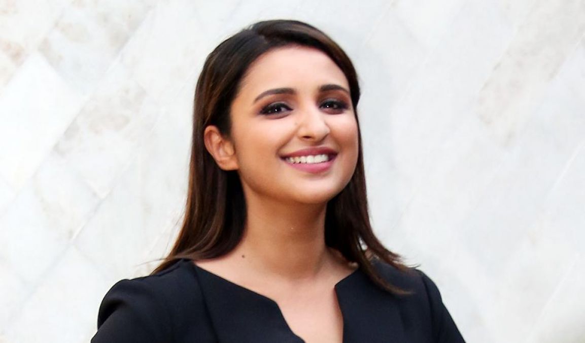 Parineeti Chopra stuns in a black dress, fans praised her