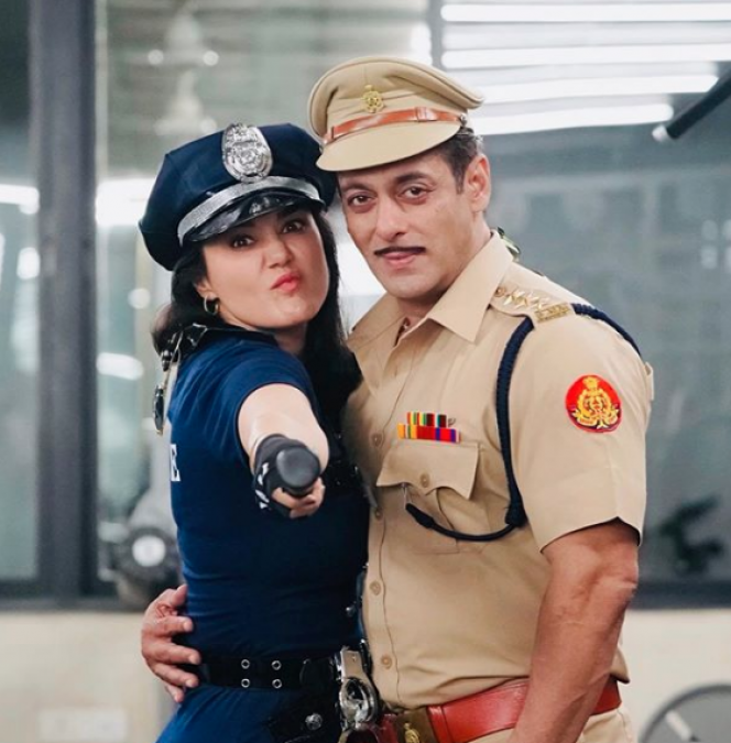 Preity Zinta was seen in the police getup on the set of 'Dabangg 3', shared her look!