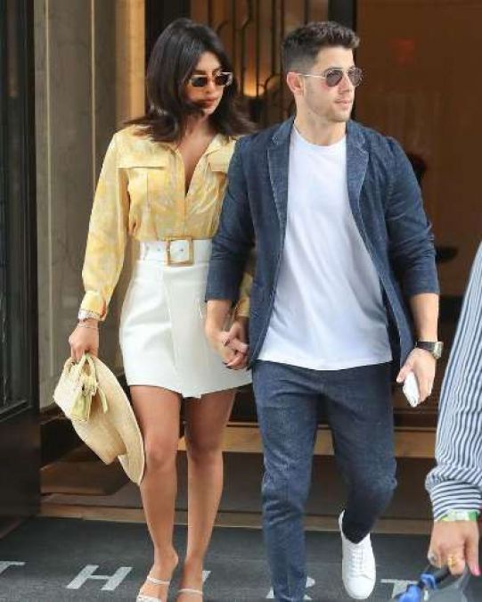 Priyanka's new look set fire again, savoury style with husband Nick going viral