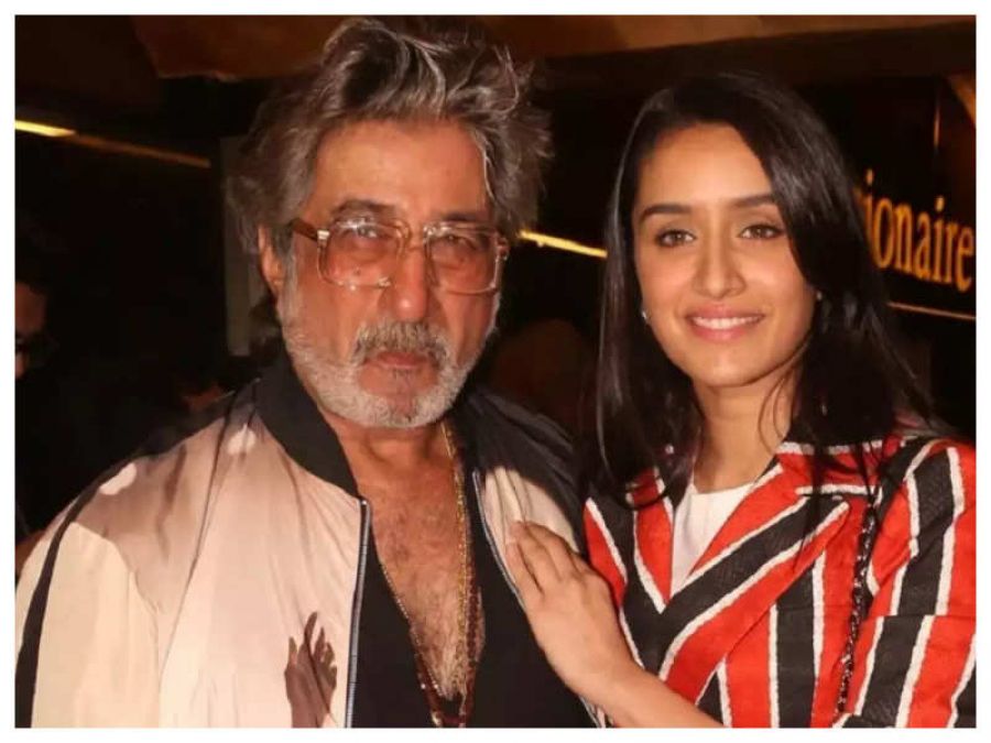 Shraddha Kapoor wishes 'baapu' Shakti Kapoor on his birthday in unique way