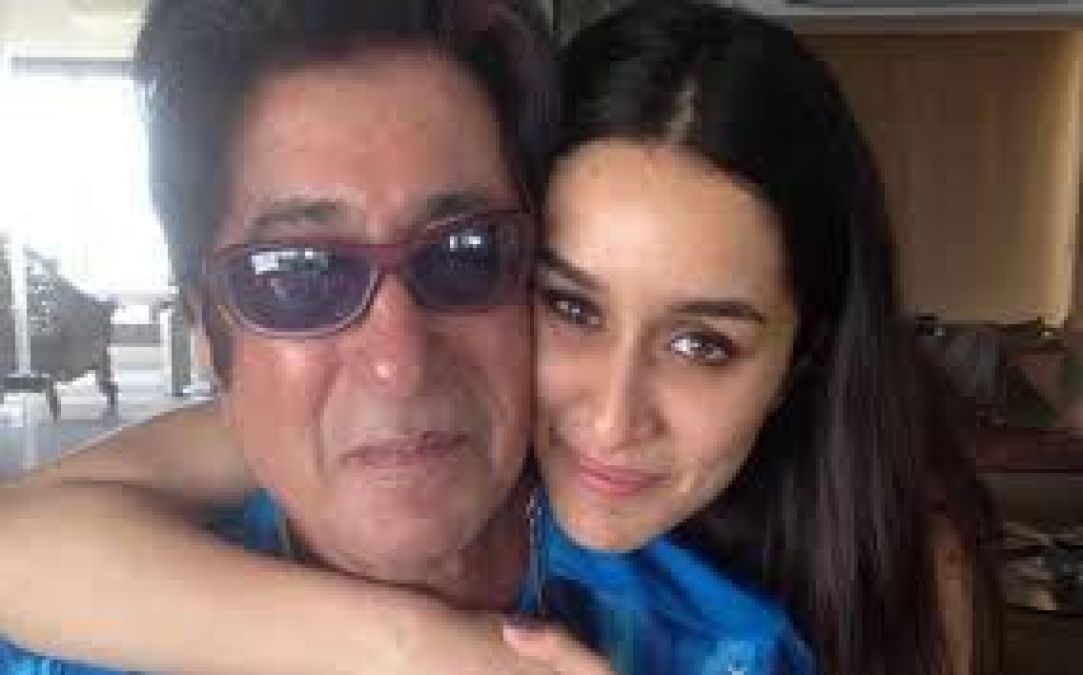 Shraddha Kapoor wishes 'baapu' Shakti Kapoor on his birthday in unique way